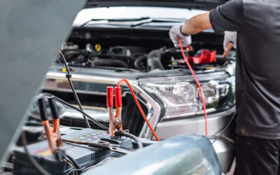 QU’EST-CE QUI CAUSE LA DÉCHARGE PARASITE DE VOTRE BATTERIE DE VOITURE ?